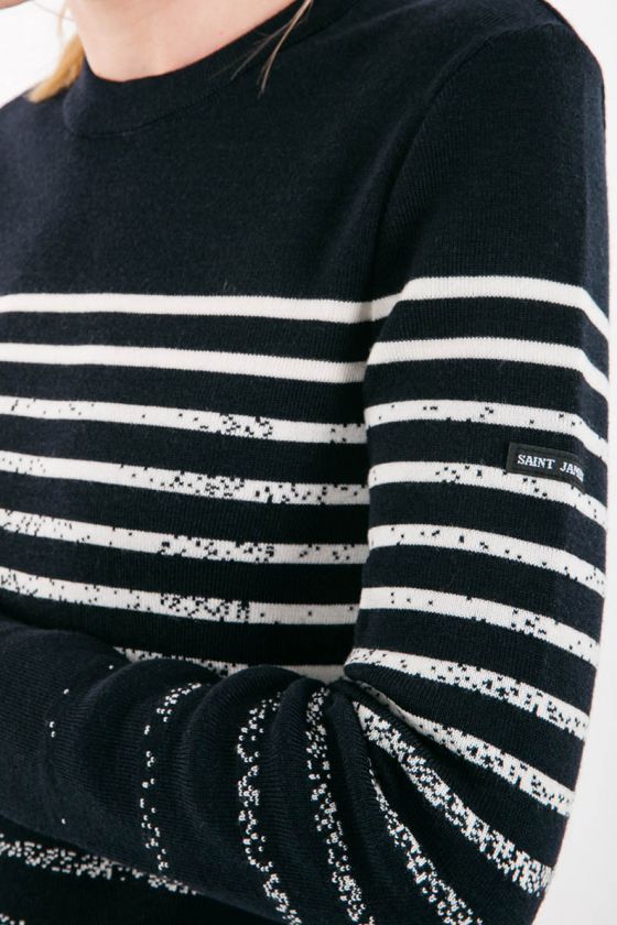 Couleur Navy/Écume en taille 46.